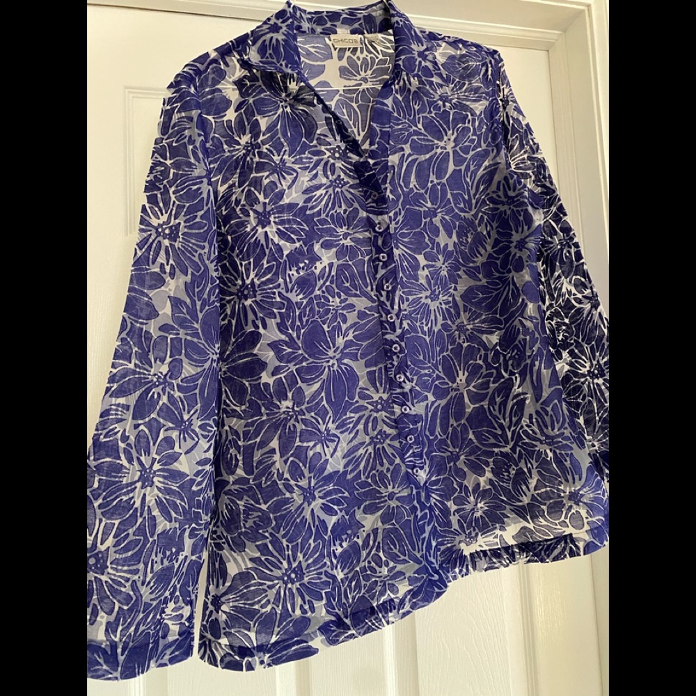 CHICOS size 2 Blouse